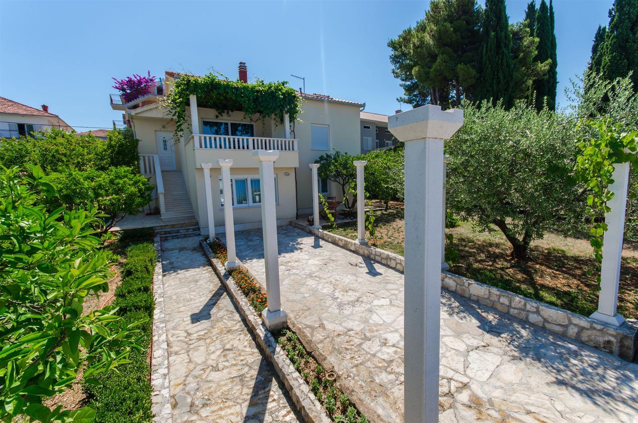 Apartments Maja Trogir Eksteriør bilde