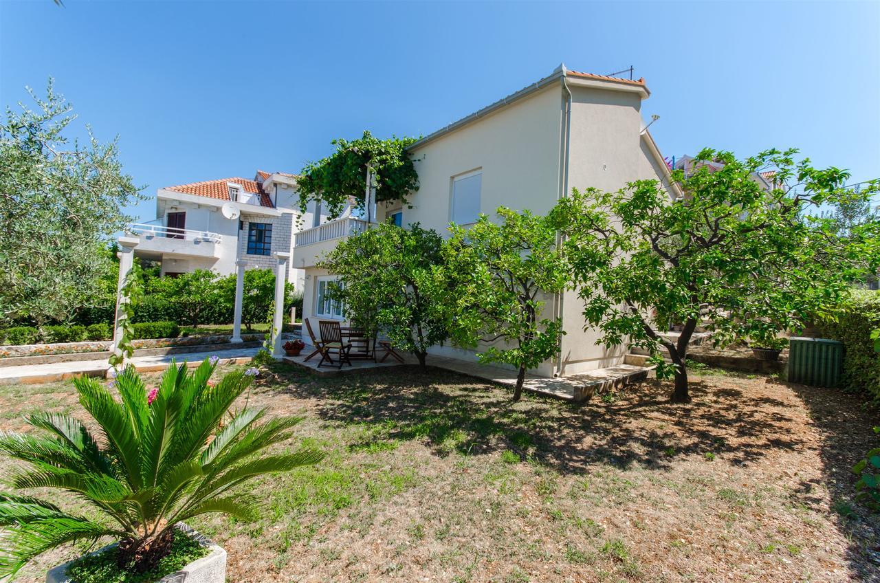 Apartments Maja Trogir Eksteriør bilde