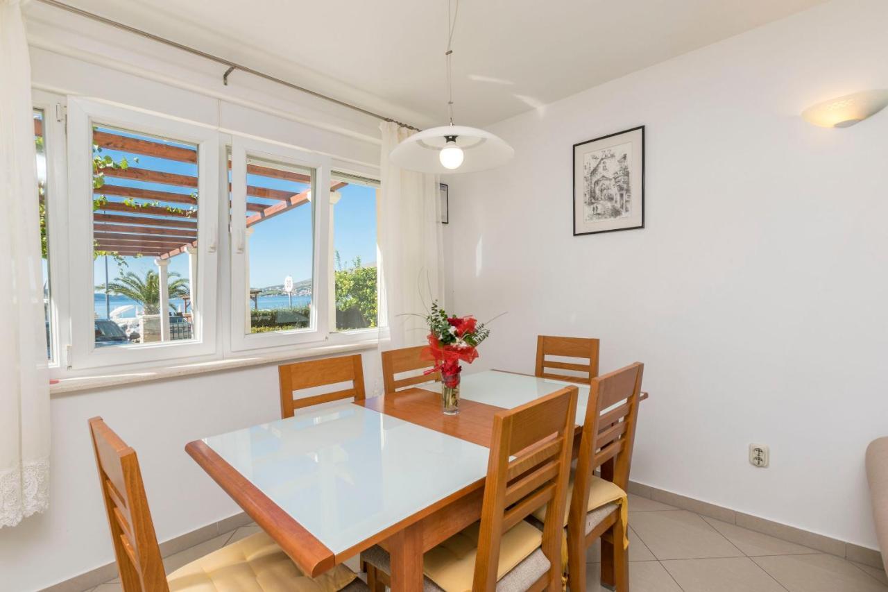 Apartments Maja Trogir Eksteriør bilde