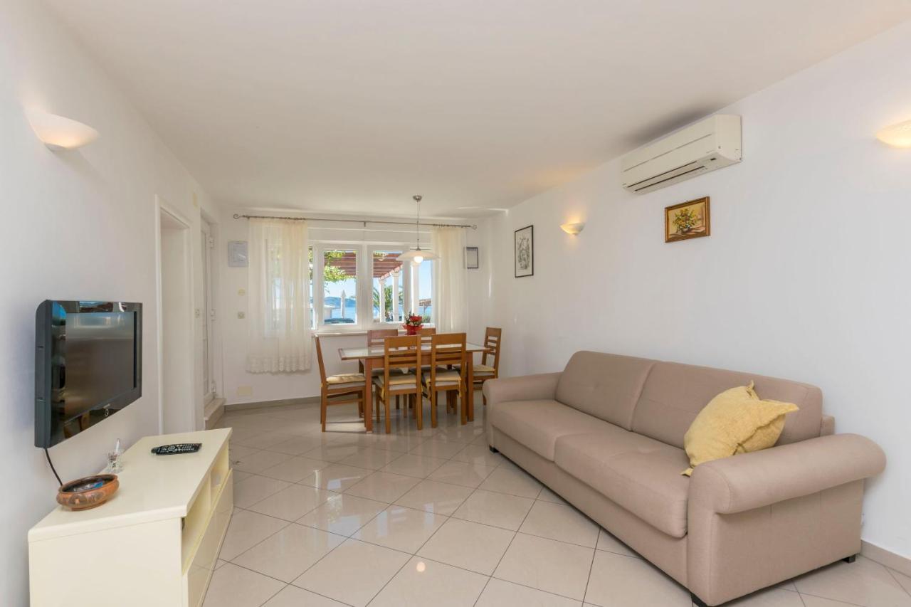 Apartments Maja Trogir Eksteriør bilde