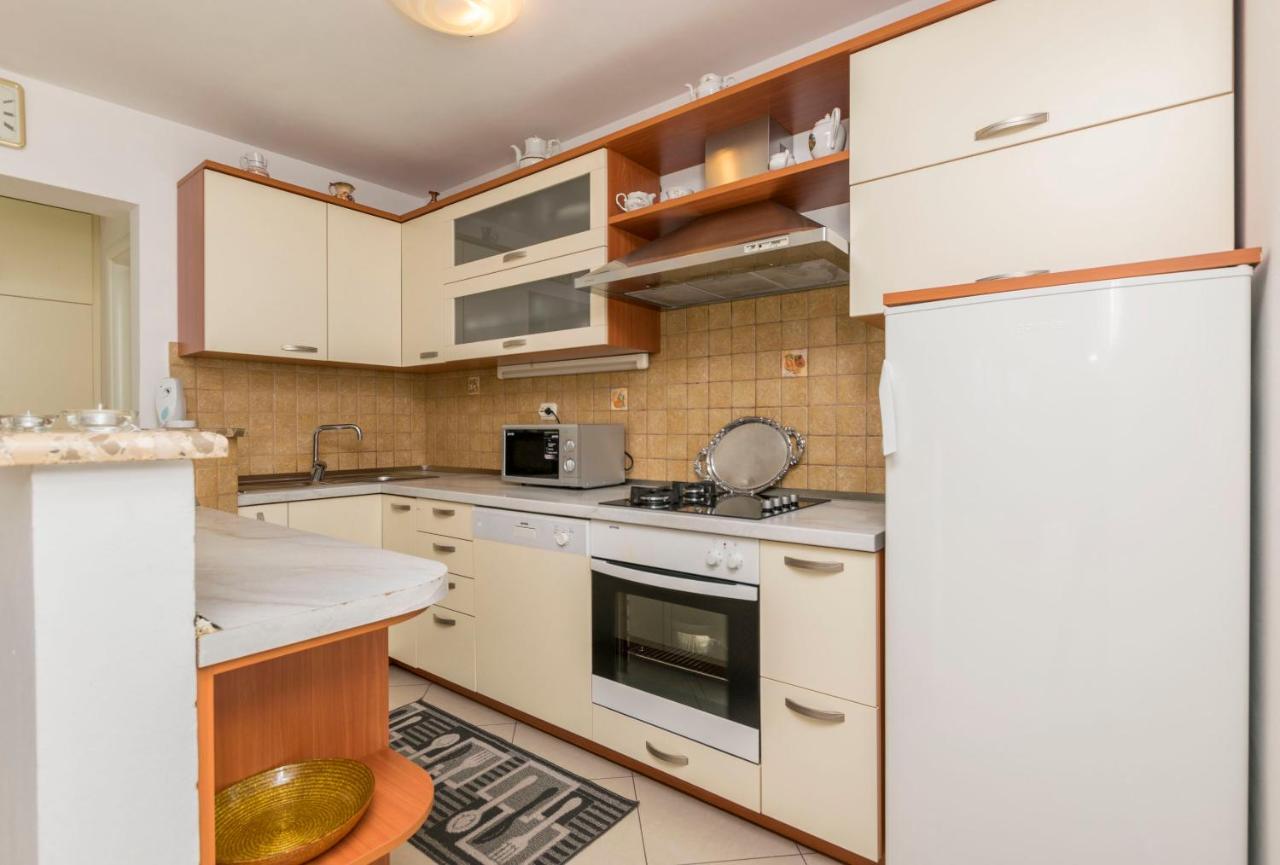 Apartments Maja Trogir Eksteriør bilde